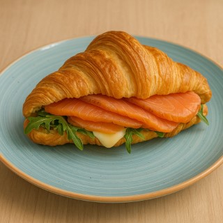 SMOKED SALMON CROISSANT